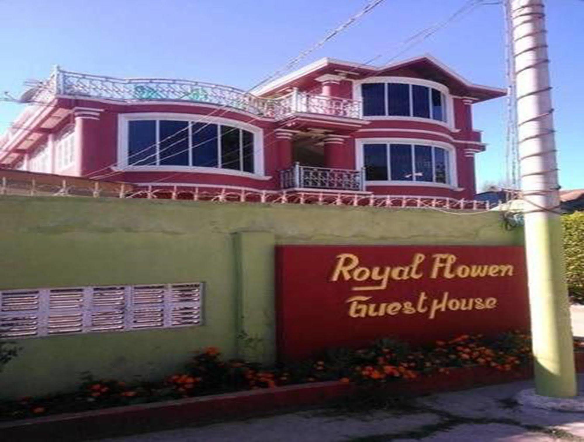 Royal Flower Guest House Pyin Oo Lwin Esterno foto